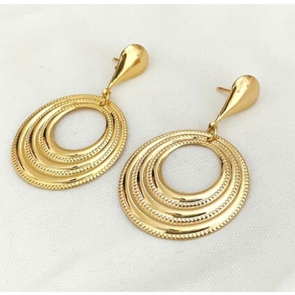 Open Circle Dangle Earrings - Picture 9 of 9